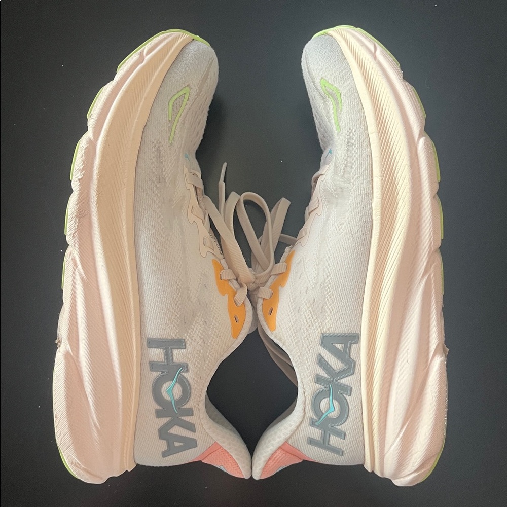 Hoka Women's Clifton 9 Cream(vanilla) Athletic Trainers - Picture 4 of 11